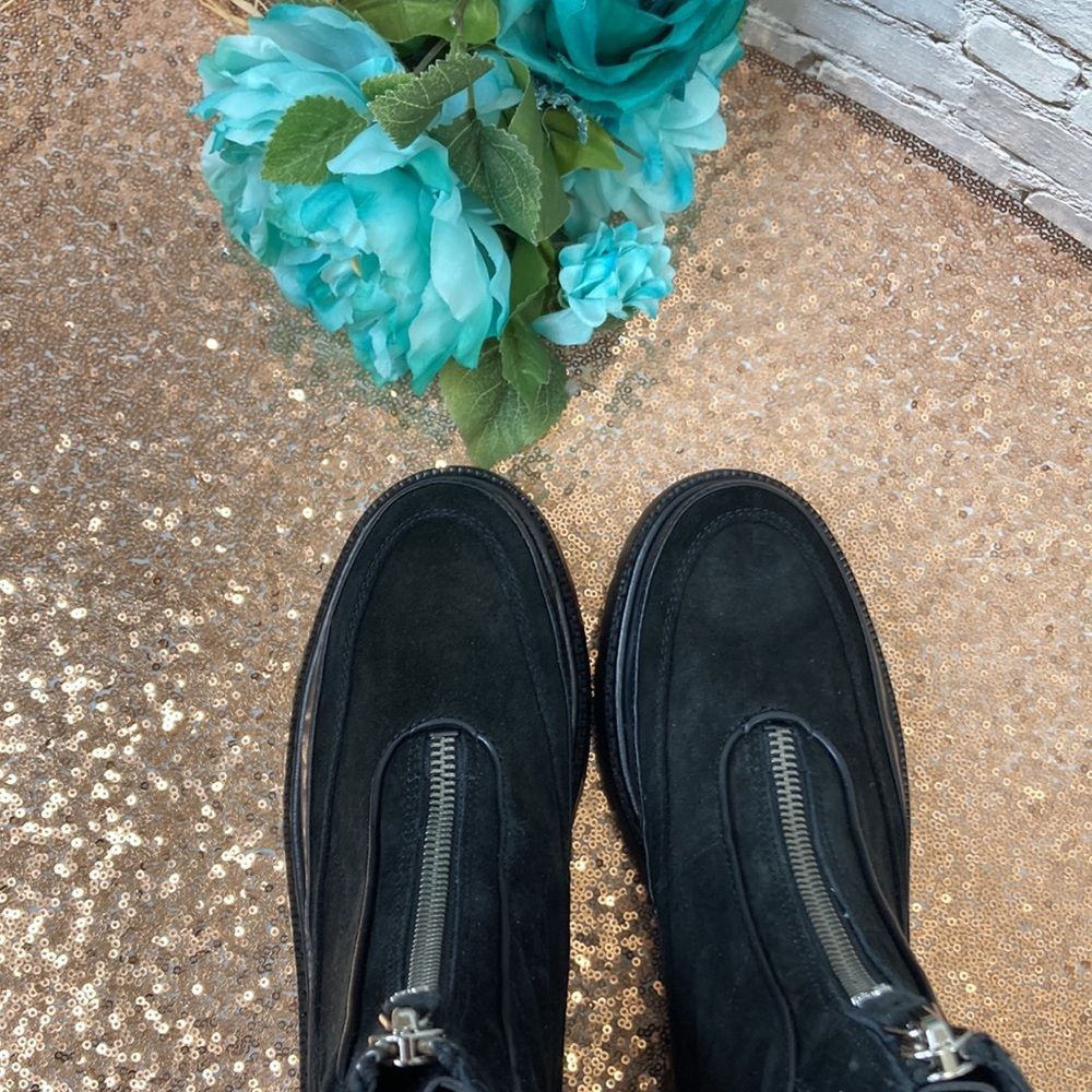 SAM EDELMAN LEONE BLACK LEATHER LUG SOLE CHELSEA BOOTS - Picture 4 of 5